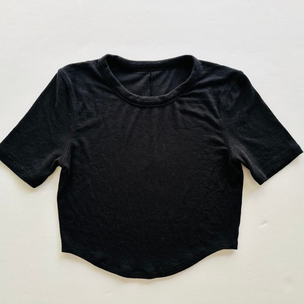 Lululemon Hold Tight Cropped T-Shirt Black Size 4 Modal Ribbed Short Sleeve - Picture 2 of 6